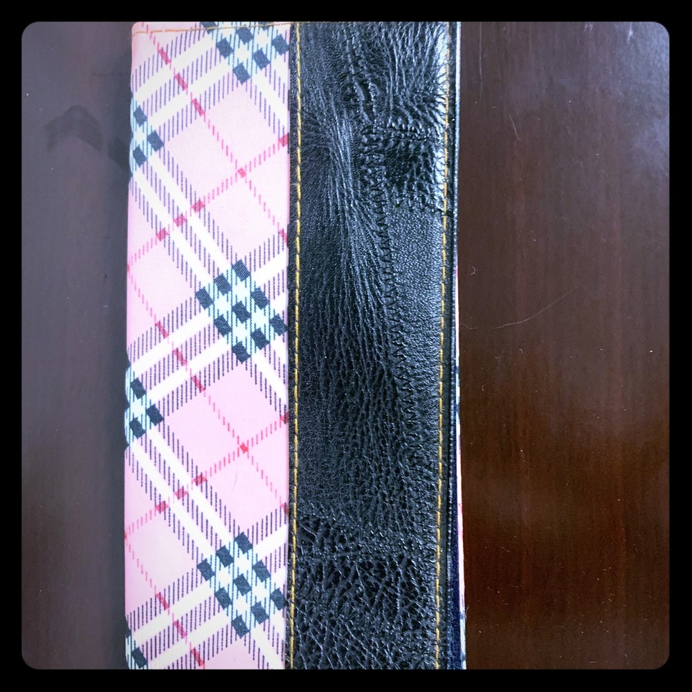 Set of 2 wallets